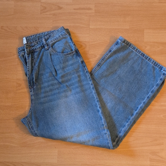 Twelve by Twelve Classic Blue Jeans - Picture 1 of 4